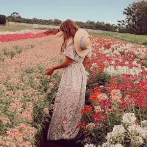 Spring wardrobe! Everything must go! 🌸 thank you!